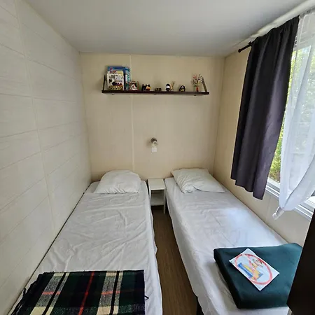 Mobile-home Climatise Dans Avec Piscine Jusqu'a 6 Personnes 아파트