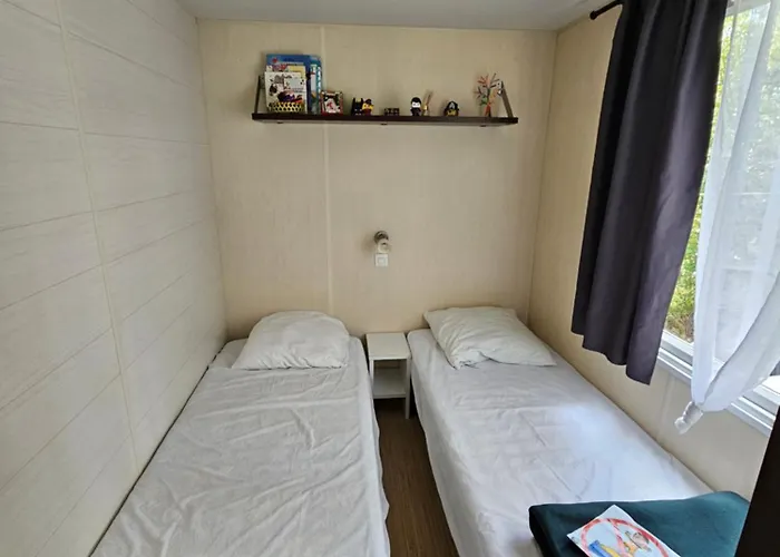 Mobile-home Climatisé Dans Avec Piscine Jusqu'à 6 Personnes Apartamento